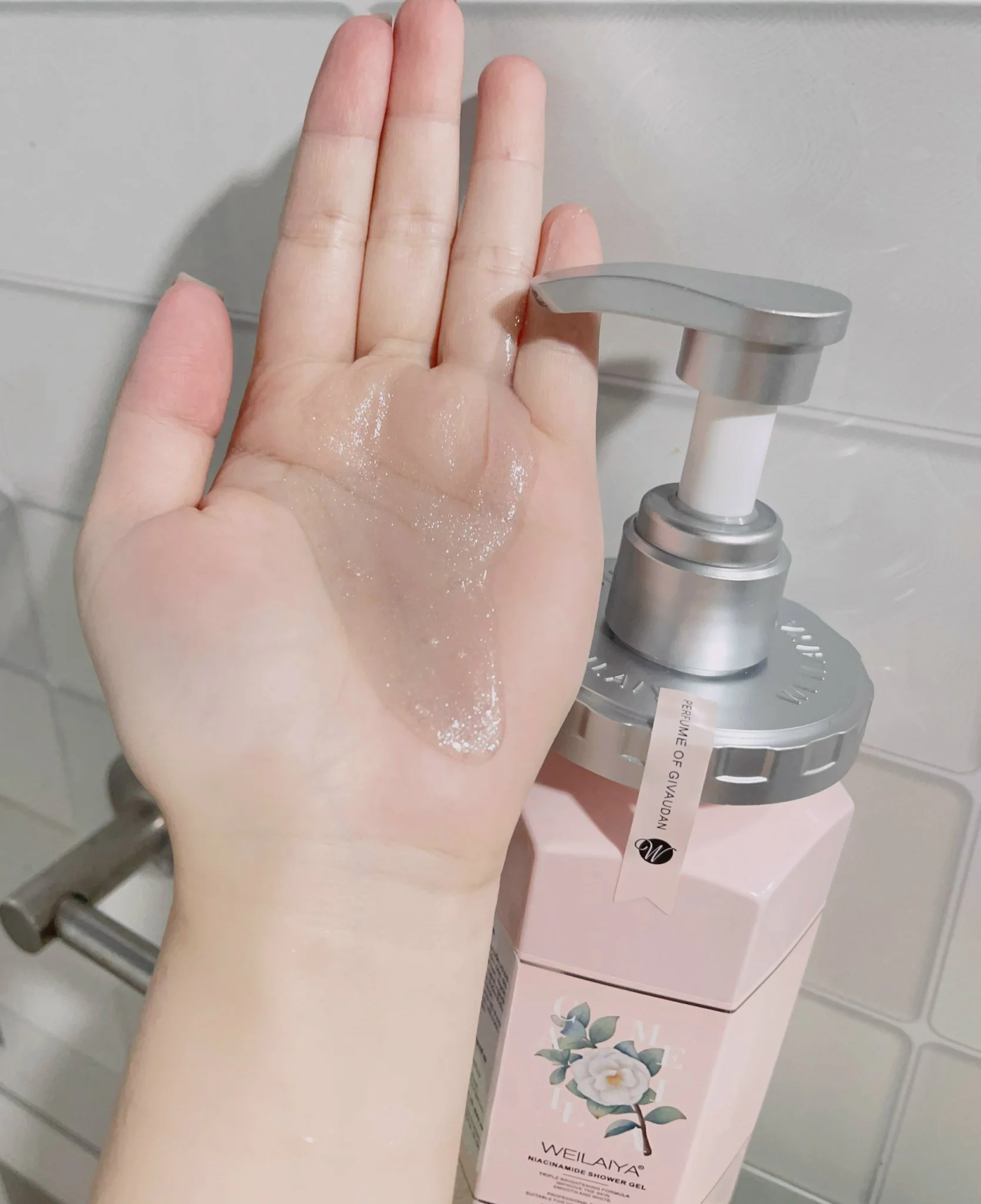 Sữa Tắm Weilaiya Hoa Trà Damask Dưỡng Trắng Da 450ml