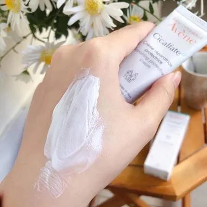 Kem Dưỡng Avène Làm Lành Da Nội Sinh và Ngăn Nhiễm Khuẩn Cicalfate+ Repairing Protective Cream 40ml