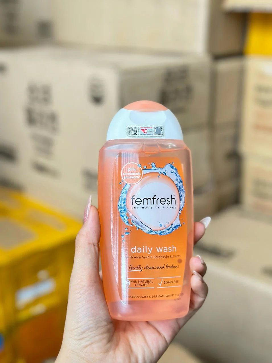 Dung Dịch Vệ Sinh Phụ Nữ Cao Cấp Hàng Ngày Femfresh Daily Intimate Wash 250ml